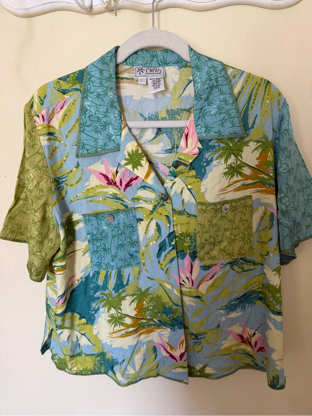 Vintage Faith Resortwear Tropical Floral Button-Up Shirt
